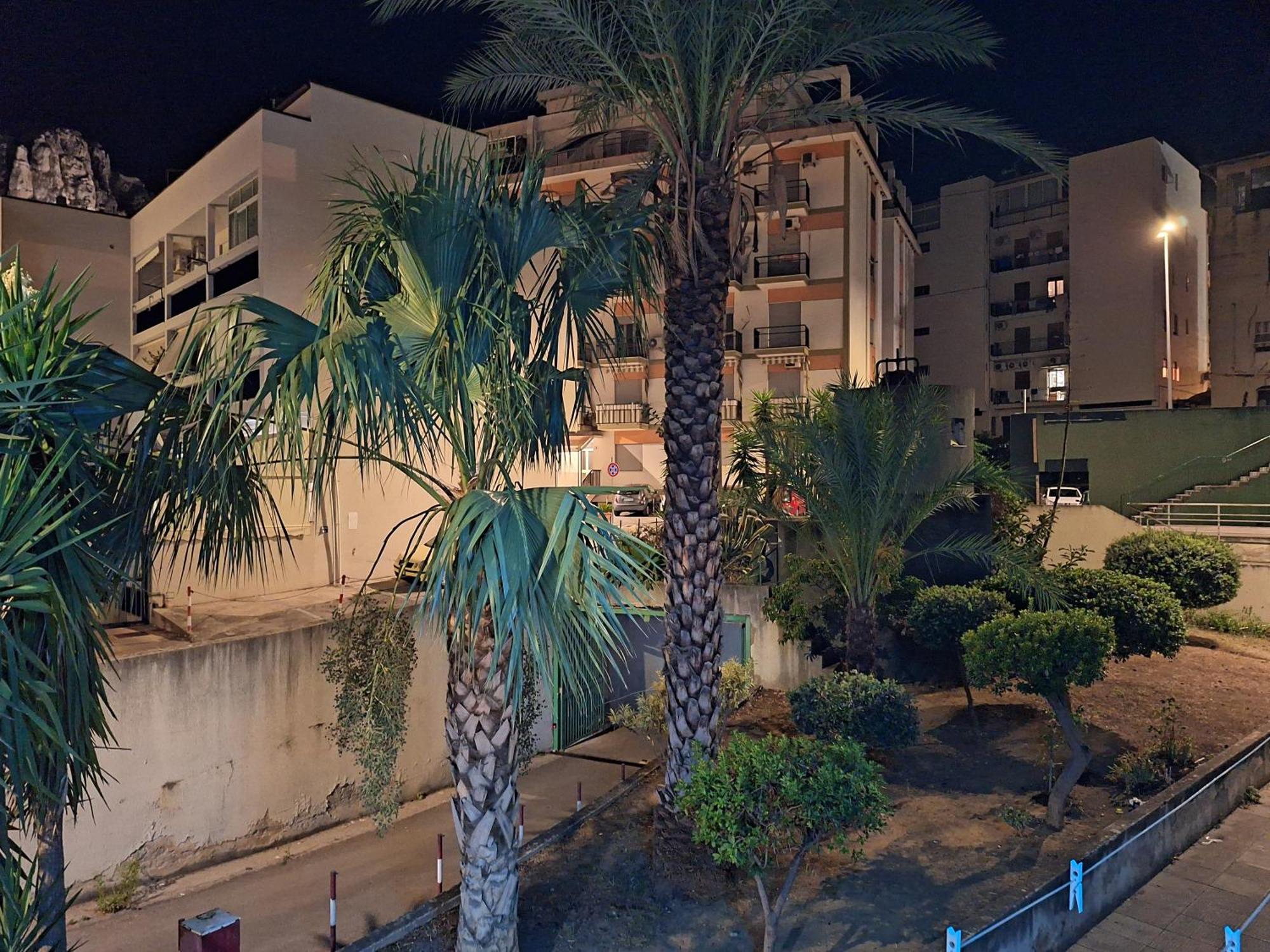 Ferienwohnung Maria'S - Parking Area, No Ztl, Close Train Station And Beach Cefalù Exterior foto